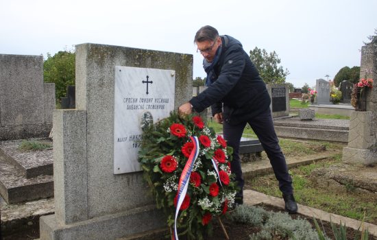 Polaganjem venaca obeležen Dan prisajedinjenja Sombora matici Srbiji 3