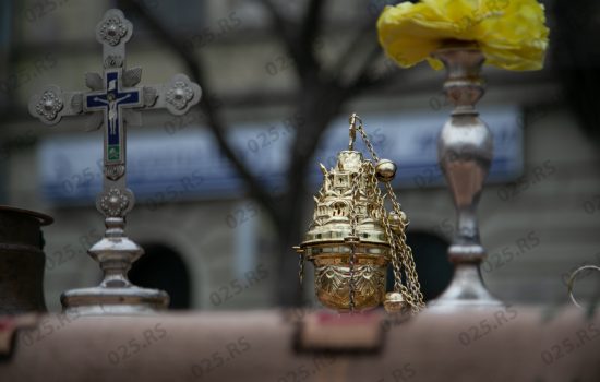  Paljenjem badnjaka tradicionalno obeležen Badnji dan u Somboru