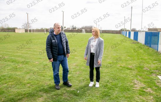 Obilazak završenih radova na uređenju sportskih objekata, fudbalskog stadiona u Staparu