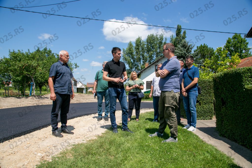 Asfaltiranje ulica Dušana Mudraka i Pavla Vujisića - Sombor