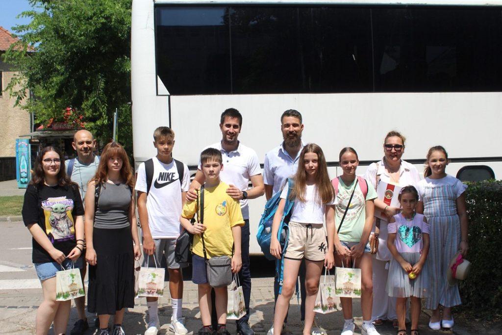Ratković poželeo đacima srećan put u bratski grad Kišpeštu