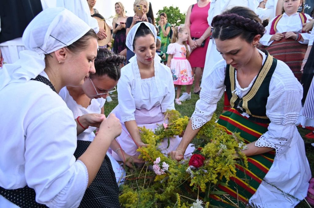 U Sivcu održan Festival „Ivanjsko cveće“