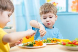 Mamin trik kako da deca jedu više povrća