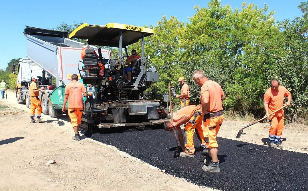 U toku asfaltiranje dela ulice u Rančevu 4