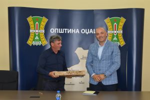 MDULS uručio donaciju od 20 laptopova opštini Odžaci