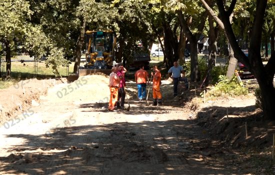 Gradonačelnik Ratković obišao radove na izgradnji servisne saobraćajnice