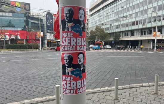 BEOGRAD – Plakat Trampa, Maska i Velike Srbije!